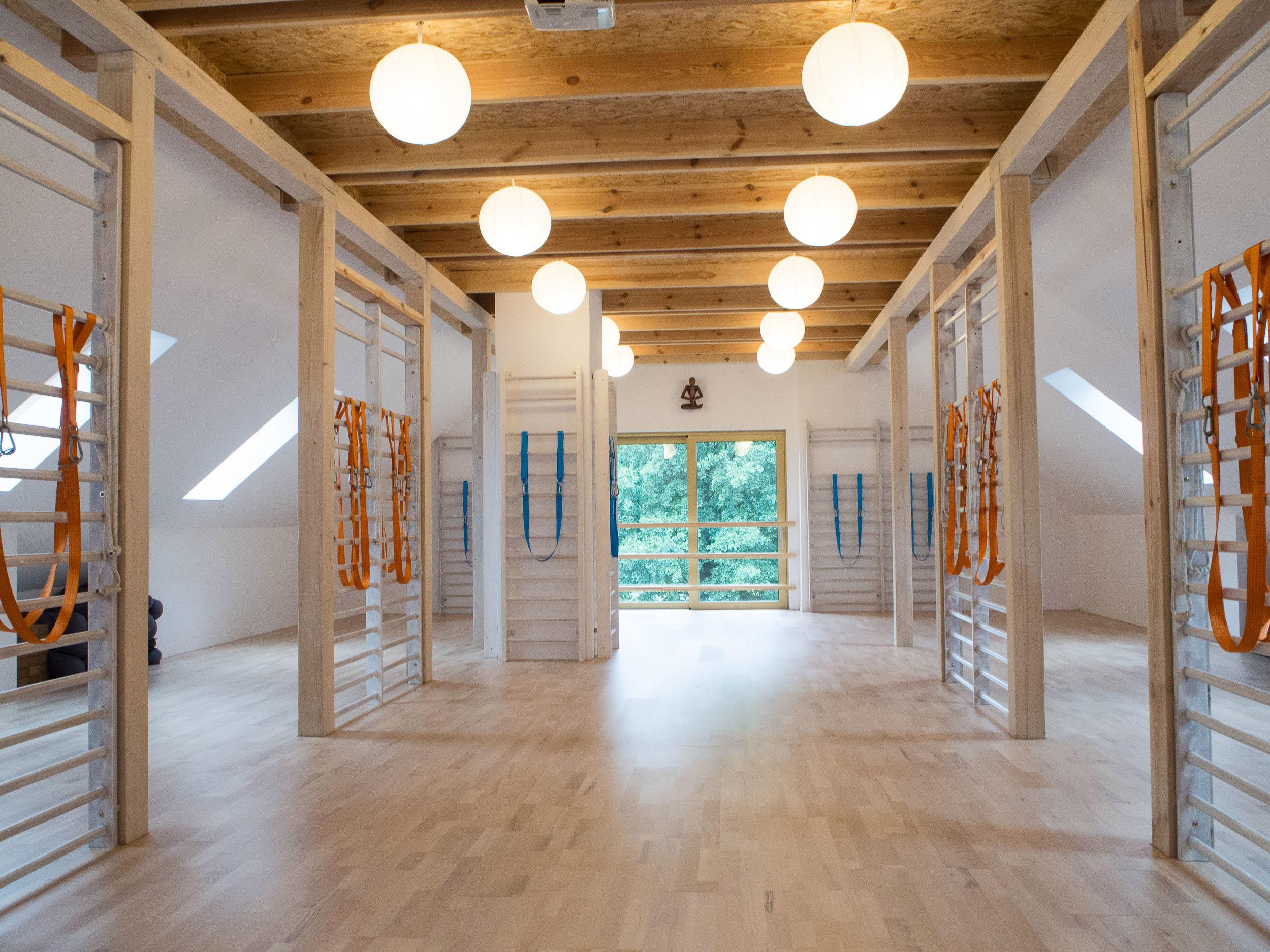 WYPOSAŻONA W POMOCE